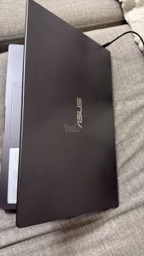 מחשב נייד ASUS VivoBook