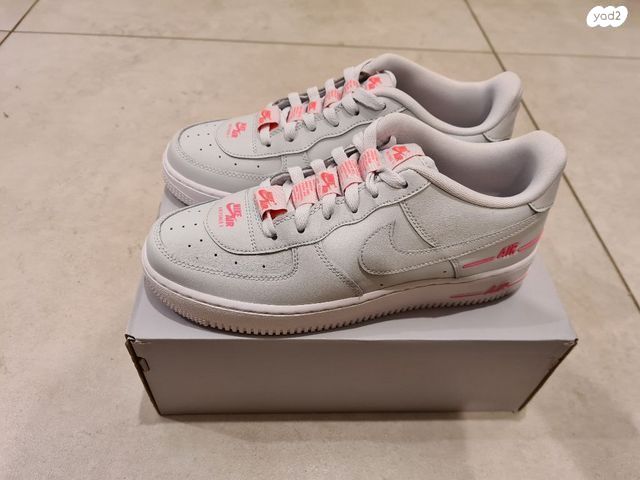 סניקרס NIKE דגם AIR FORCE 1