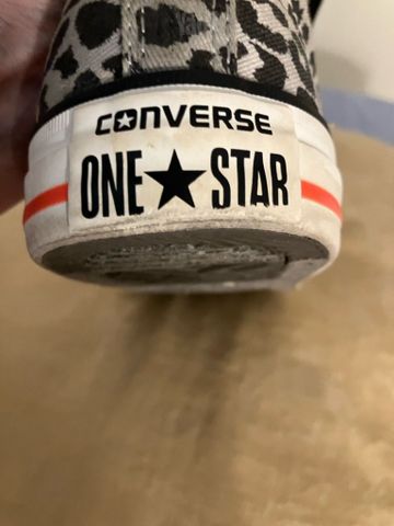 נעלי Converse One Star