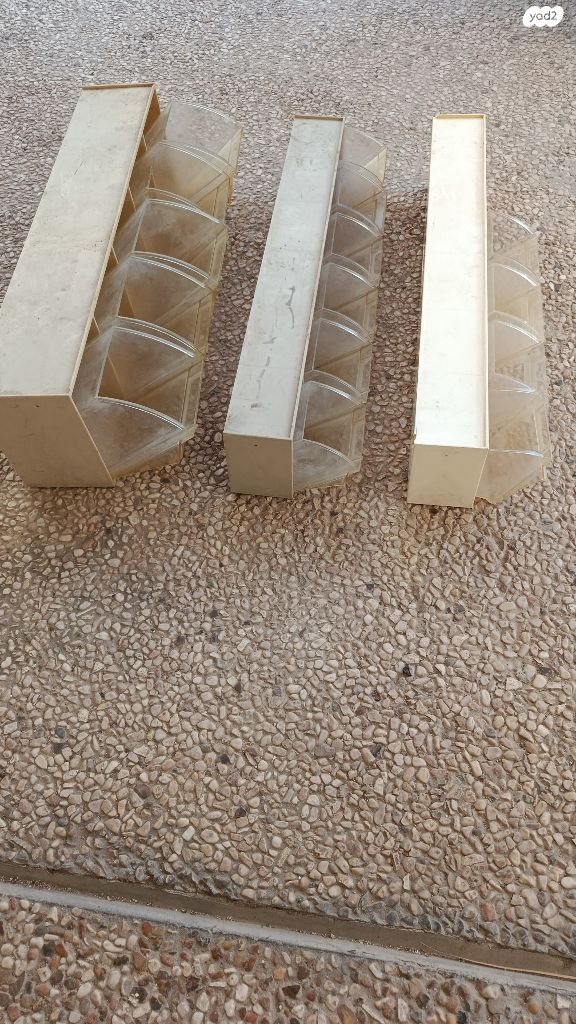 אחסון ברגים ועוד דברים