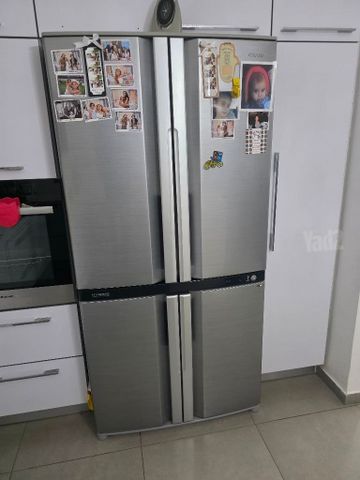 מקרר שארפ