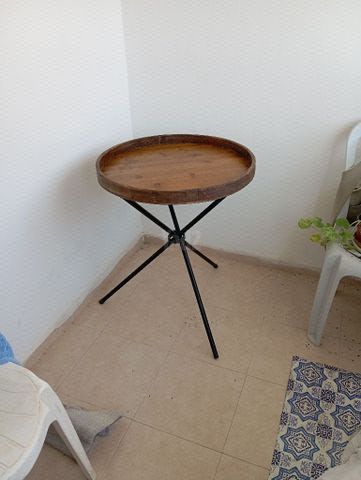שולחן עץ עגול