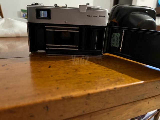 מצלמת פילם Minolta