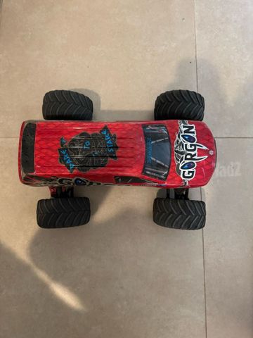 מכונית על שלט