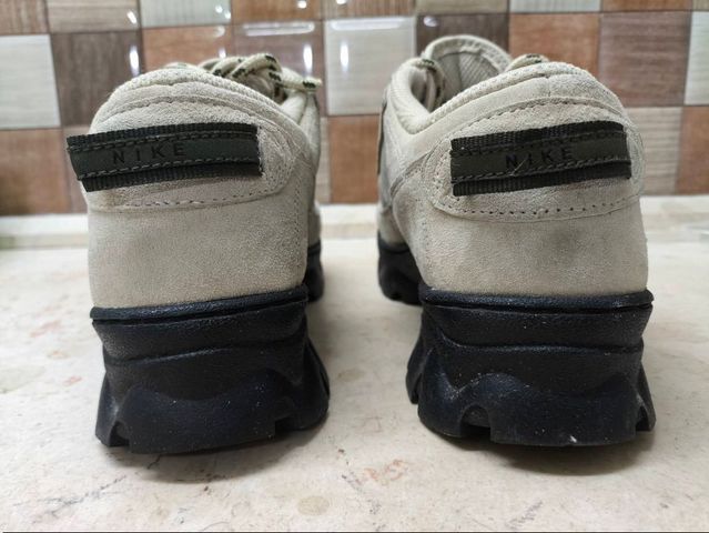Nike Lahar Low shoes–נעלי נשים
