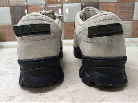 Nike Lahar Low shoes–נעלי נשים