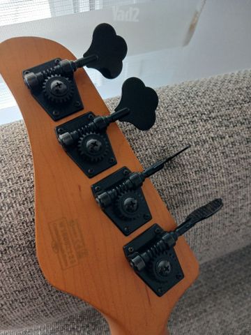schecter model t bass