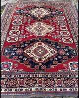 3 שטיחים ביניהם Kilim