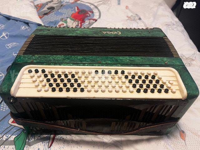 A bayan accordion (баян)