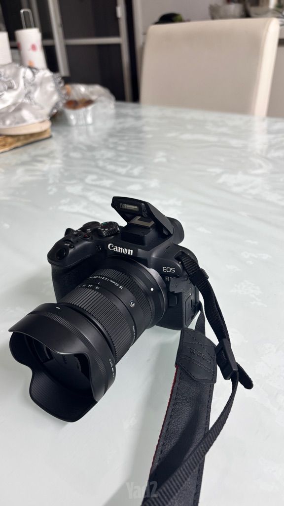 Canon EOS R10