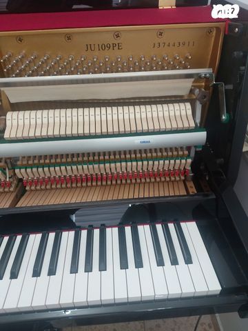 פסנתר YAMAHA