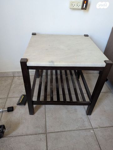 שולחן צד משיש