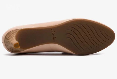נעלי עקב Clarks