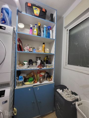 ארונות אחסון