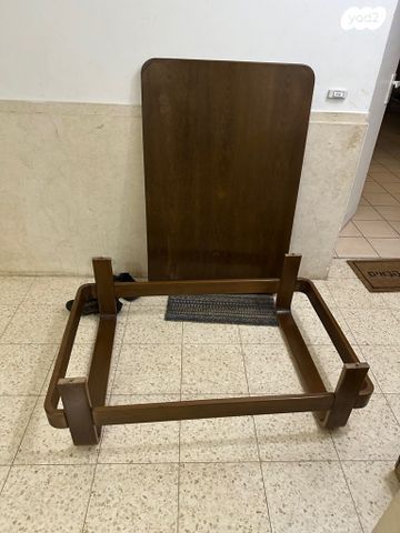 שולחן עץ לסלון