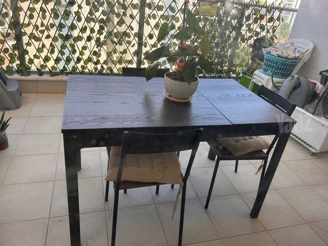 שולחן אוכל