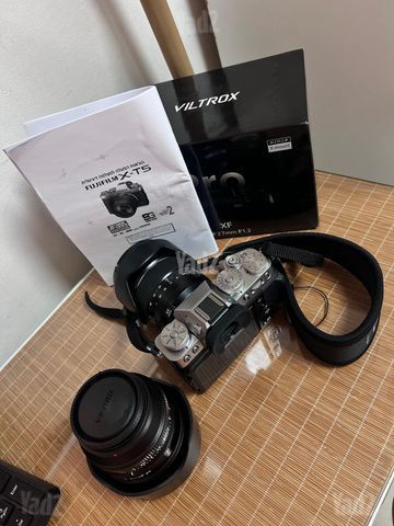 מצלמת FUJIFILM X-T5