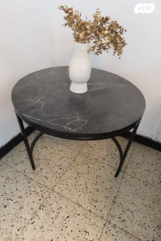 שולחן