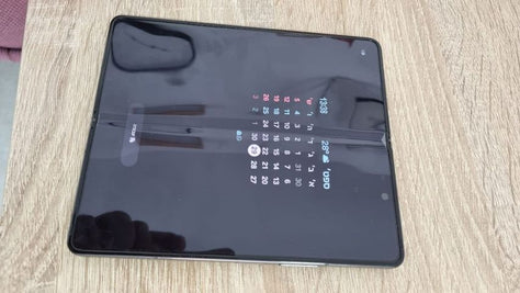 Samsung fold 5 256 GB 12 RAM