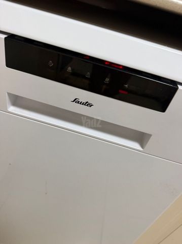 מדיח צר