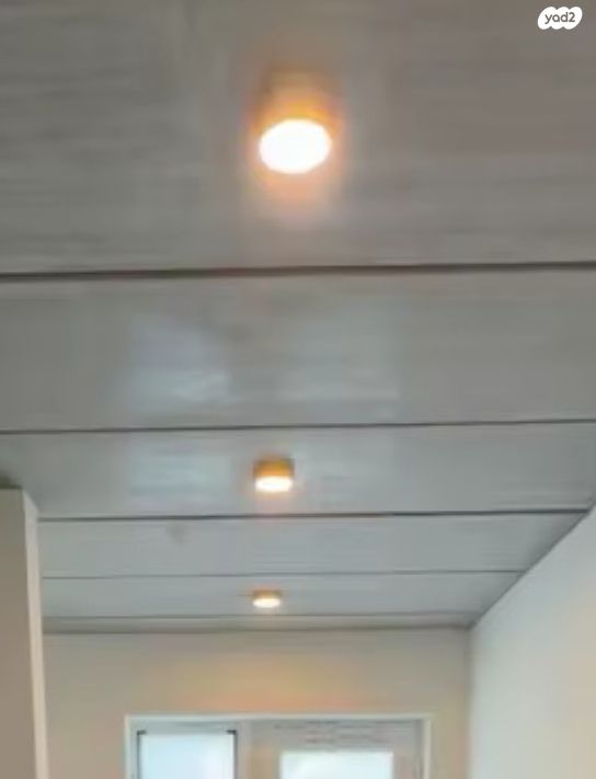 תאורת תקרה 15w.