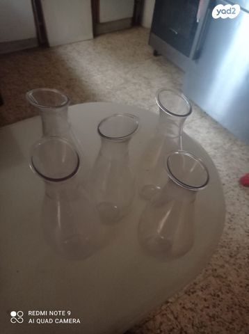 3 גביעים זכוכית