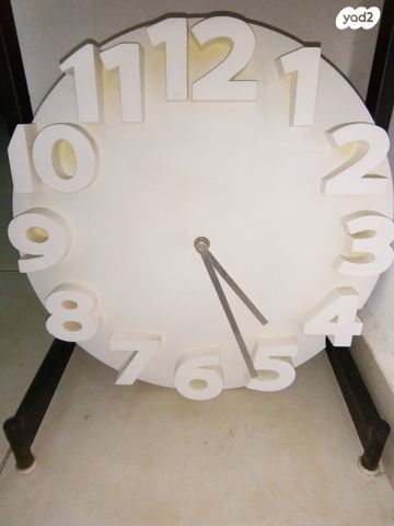 שעון קיר יפה