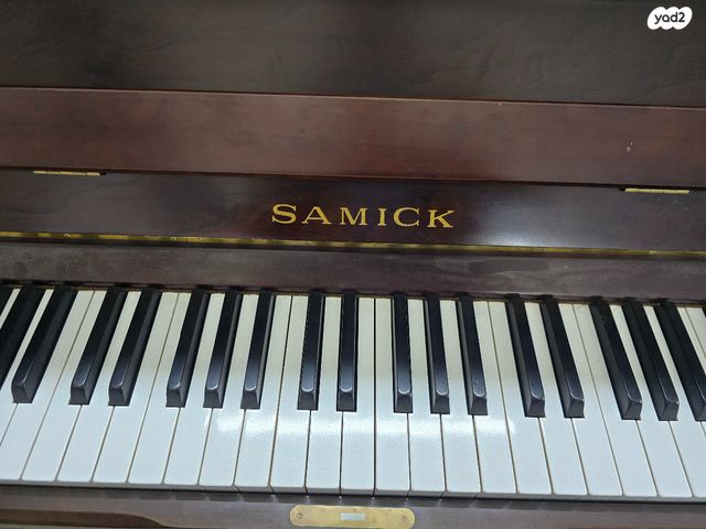פסנתר Samick