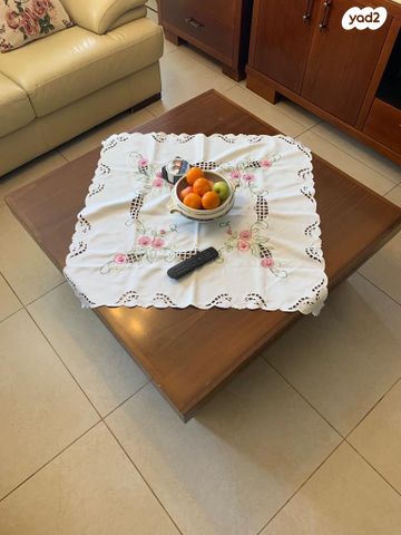 שולחן סלון שמור מאוד