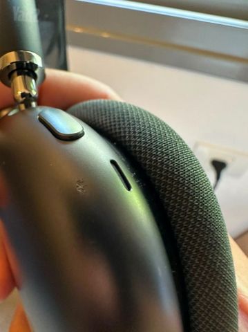 AirPods Max (Lightning)
