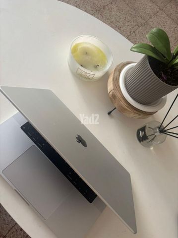 MacBook