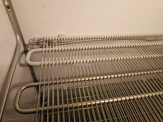מקפיא ג'נרל אלקטריק ענק