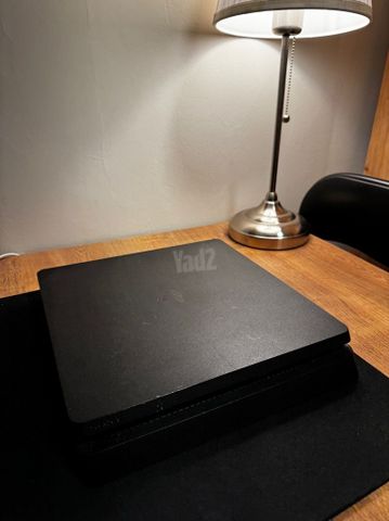 PlayStation 4 Slim