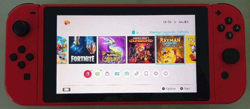 Nintendo Switch מריו אדום