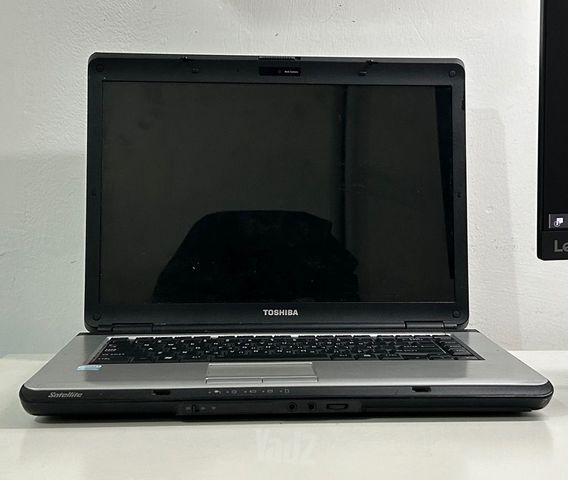 מחשב נייד TOSHIBA