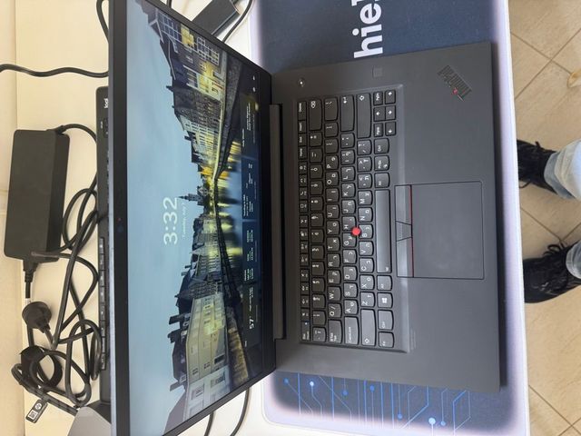 Lenovo ThinkPad P1 i7-10705H