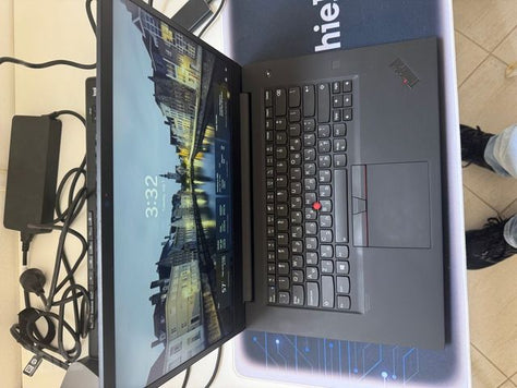 Lenovo ThinkPad P1 i7-10705H