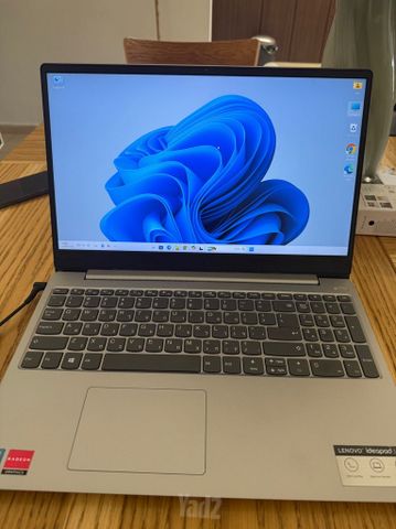 מחשב נייד LENOVO