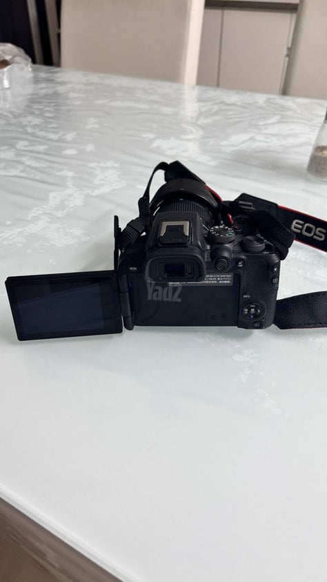 Canon EOS R10