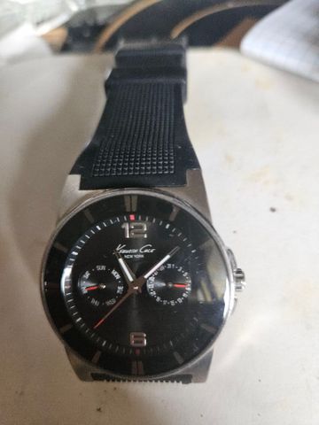 שעון יד casio ו-swatch