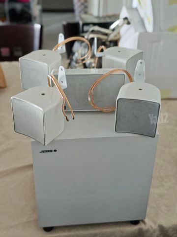 מגבר ורמקולים