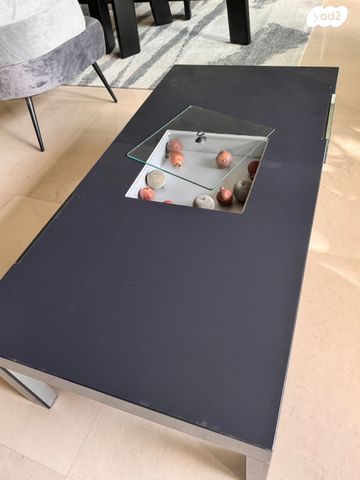 שולחן סלוני