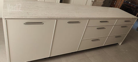 מִטְבָּח AVIVI KITCHEN