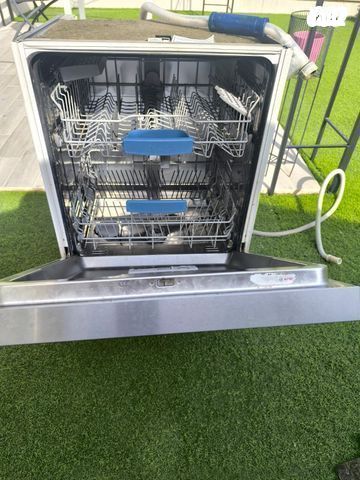 מדיח כלים Bosch חצי אינטגרלי