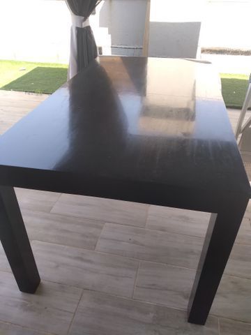 שולחן אוכל