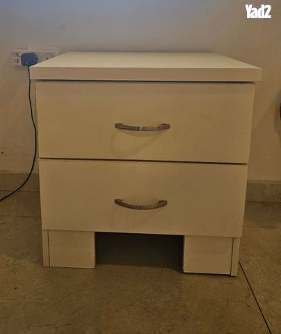 מגוון שידות
