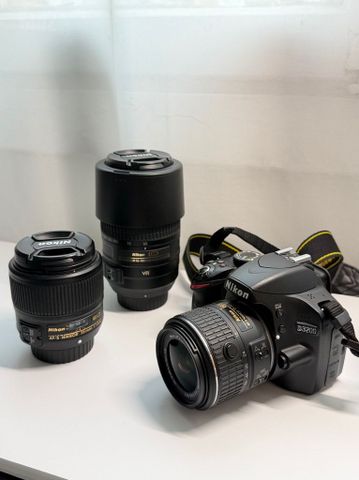 Nikon D3200 + 18-55mm
