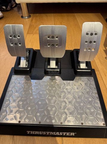 בסיס הגה T598 Thrustmaster