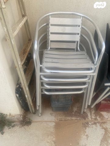 כיסאות