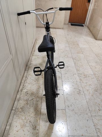 אופני BMX מבית Mongoose